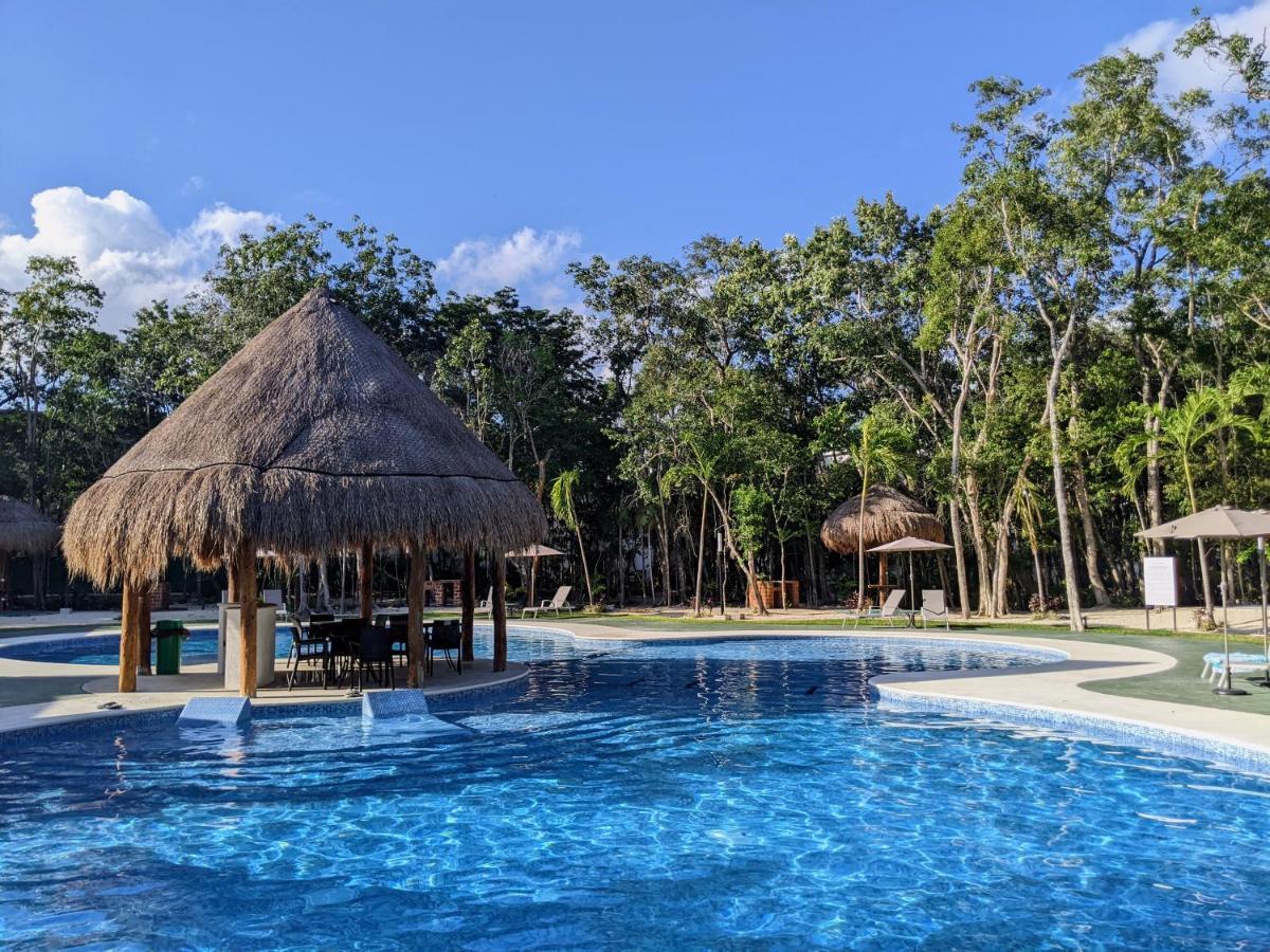 2-Bedroom Condo By The Jungle W/ Swimming Pool Пуерто Морелос Екстериор снимка